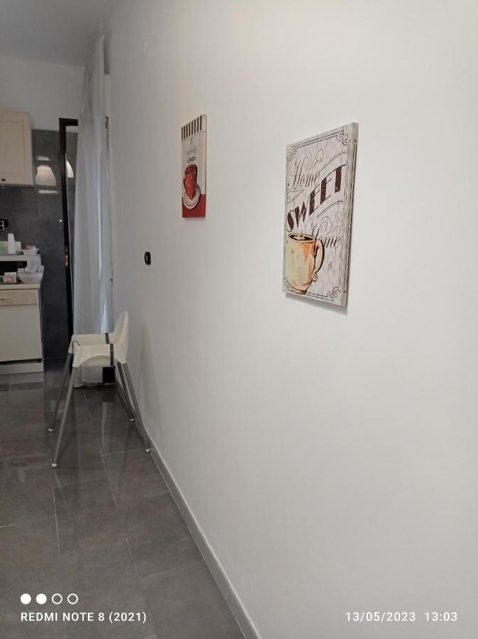 Domus Dali' Appartamento Napoli